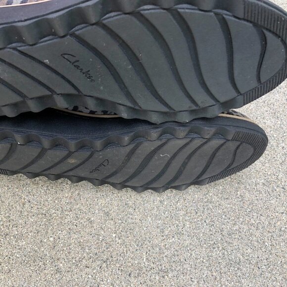 COLLECTION BY CLARKS Slip On Shoes Women's Size 7.5 Cheetah Grey Comfort​​​​ - Picture 4 of 8